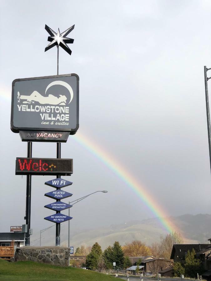 Yellowstone Village Inn And Suites Gardiner Exterior foto